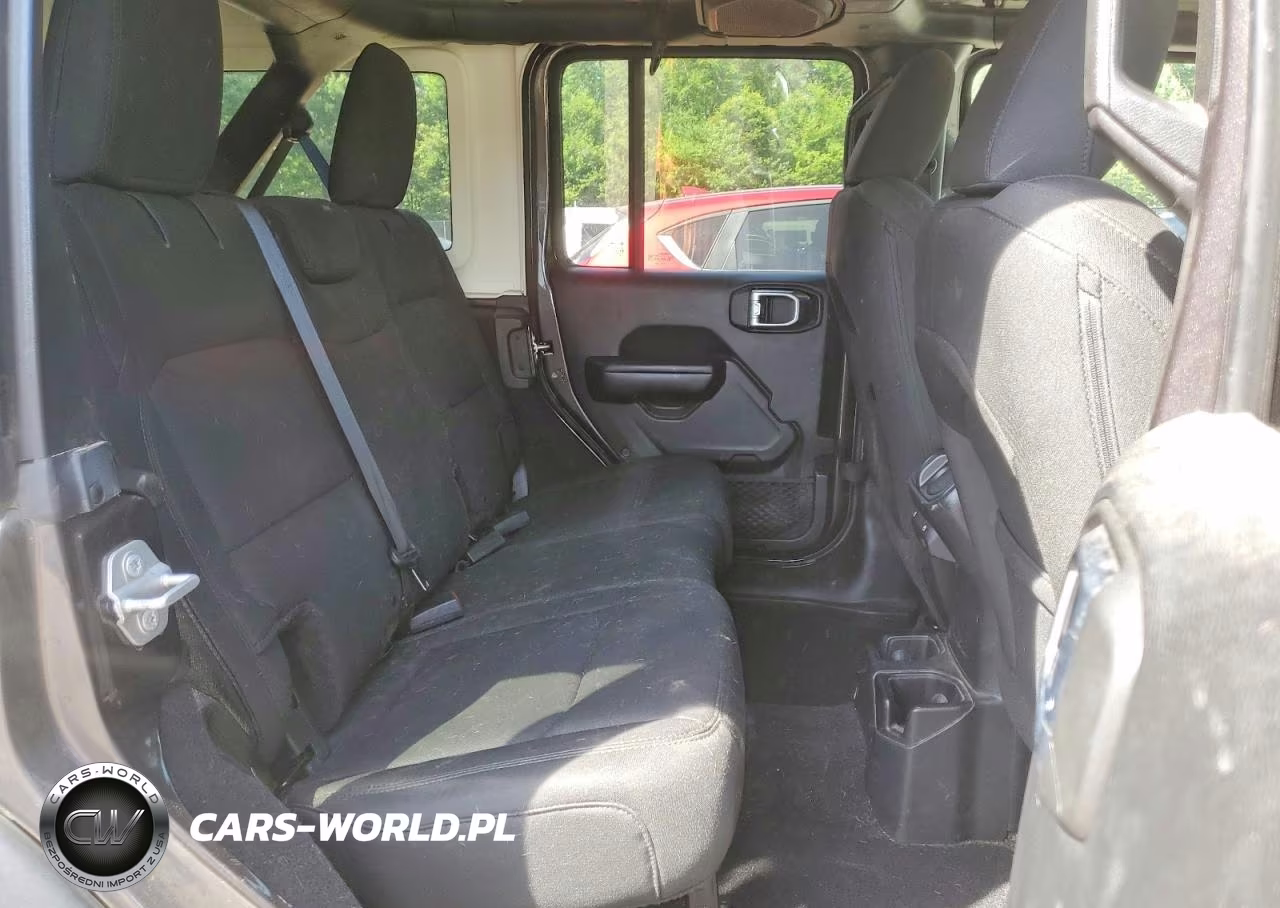 2018 Jeep Wrangler Unlimited Sport VIN:1C4HJXDG7JW124622 - 11