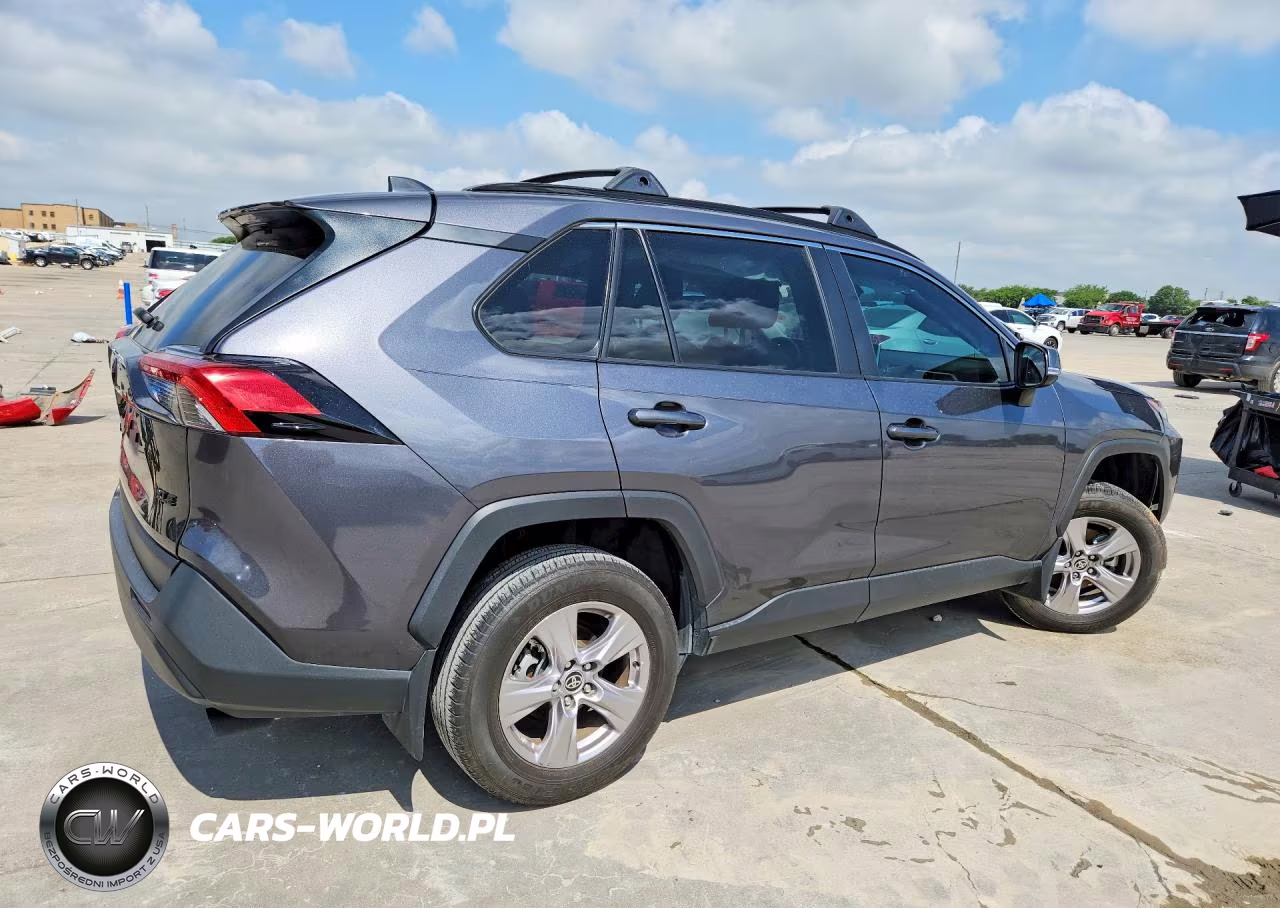 2025 Toyota Rav4 Xle VIN:2T3W1RFV4SC315060 - 3