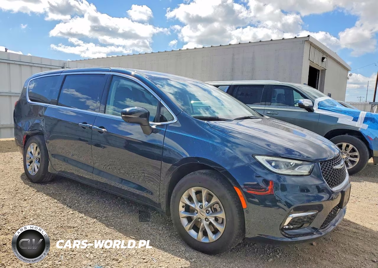 2023 Chrysler Pacifica Touring L VIN:2C4RC3BG9PR619111 - 4