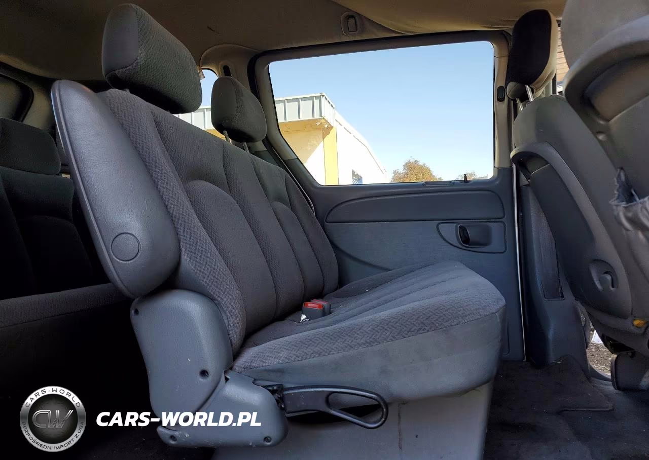 2007 Chrysler Town & Country Lx VIN:1A4GJ45R77B113446 - 11