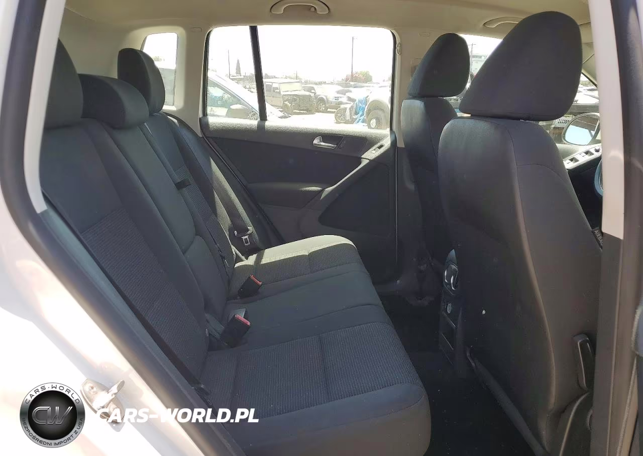 2013 Volkswagen Tiguan S VIN:WVGAV3AX3DW609732 - 11