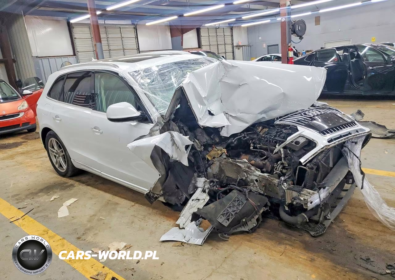2015 Audi Q5 Premium Plus VIN:WA1LFAFP7FA080092 - 4