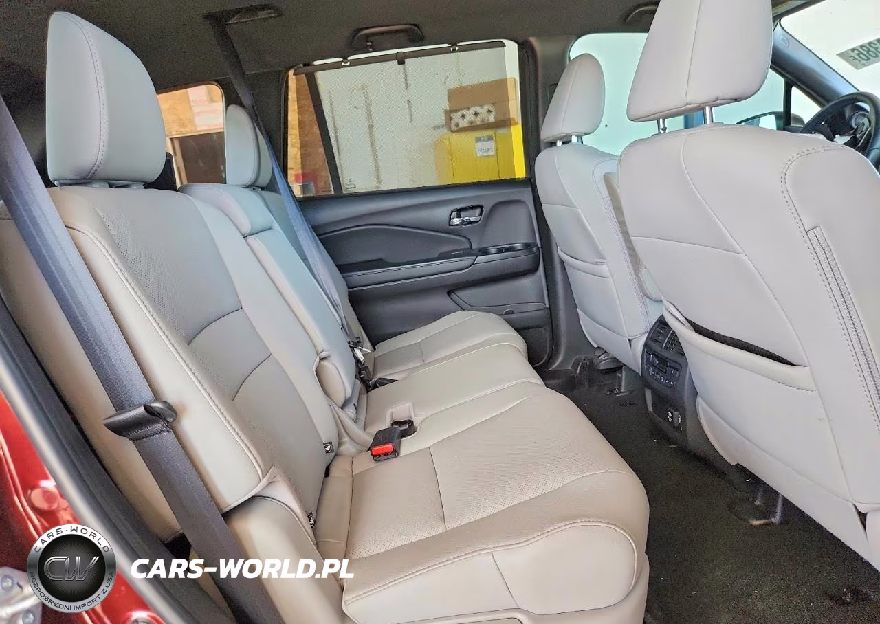 2021 Honda Passport Touring VIN:5FNYF7H99MB005766 - 11