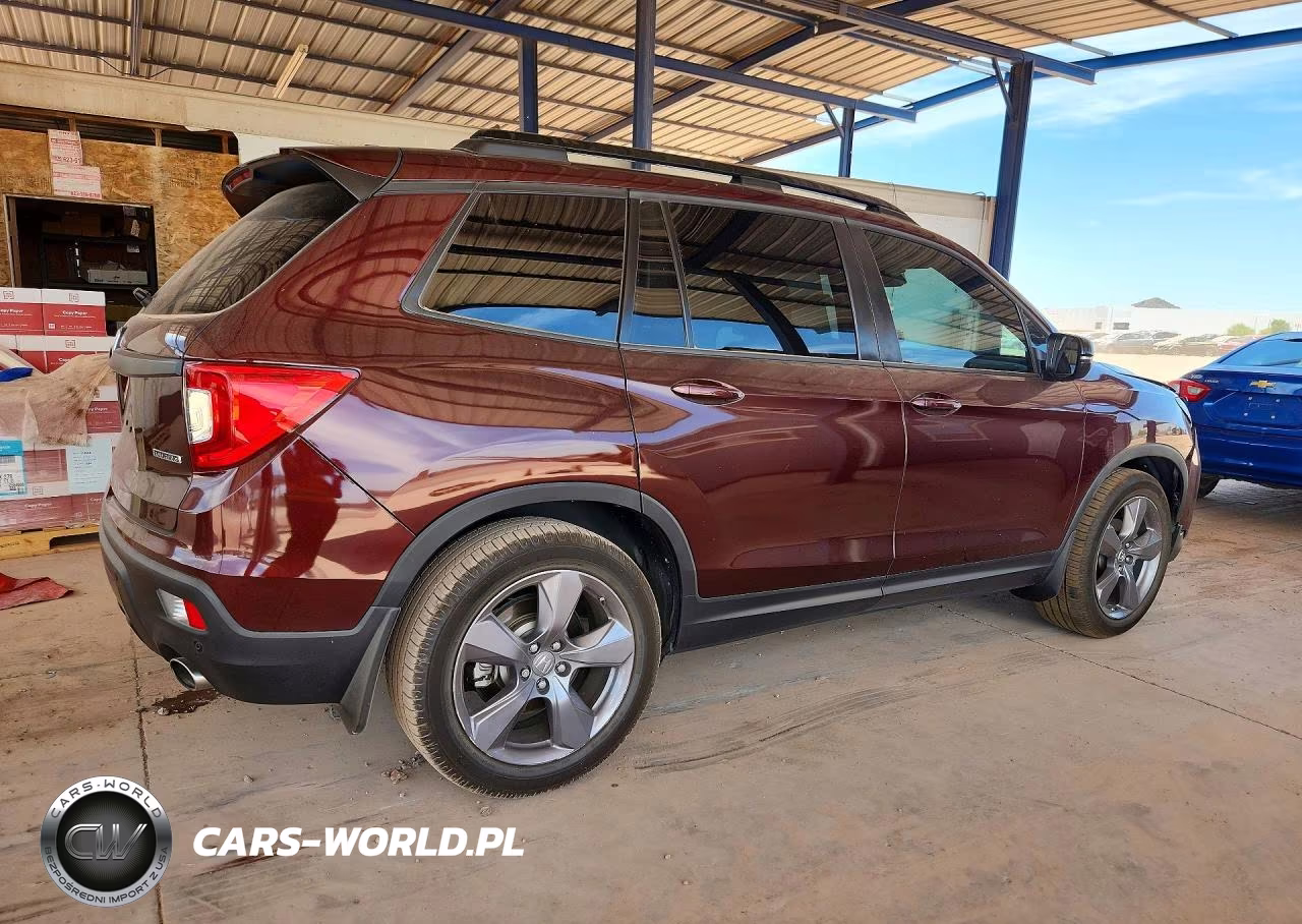 2021 Honda Passport Touring VIN:5FNYF7H99MB005766 - 3