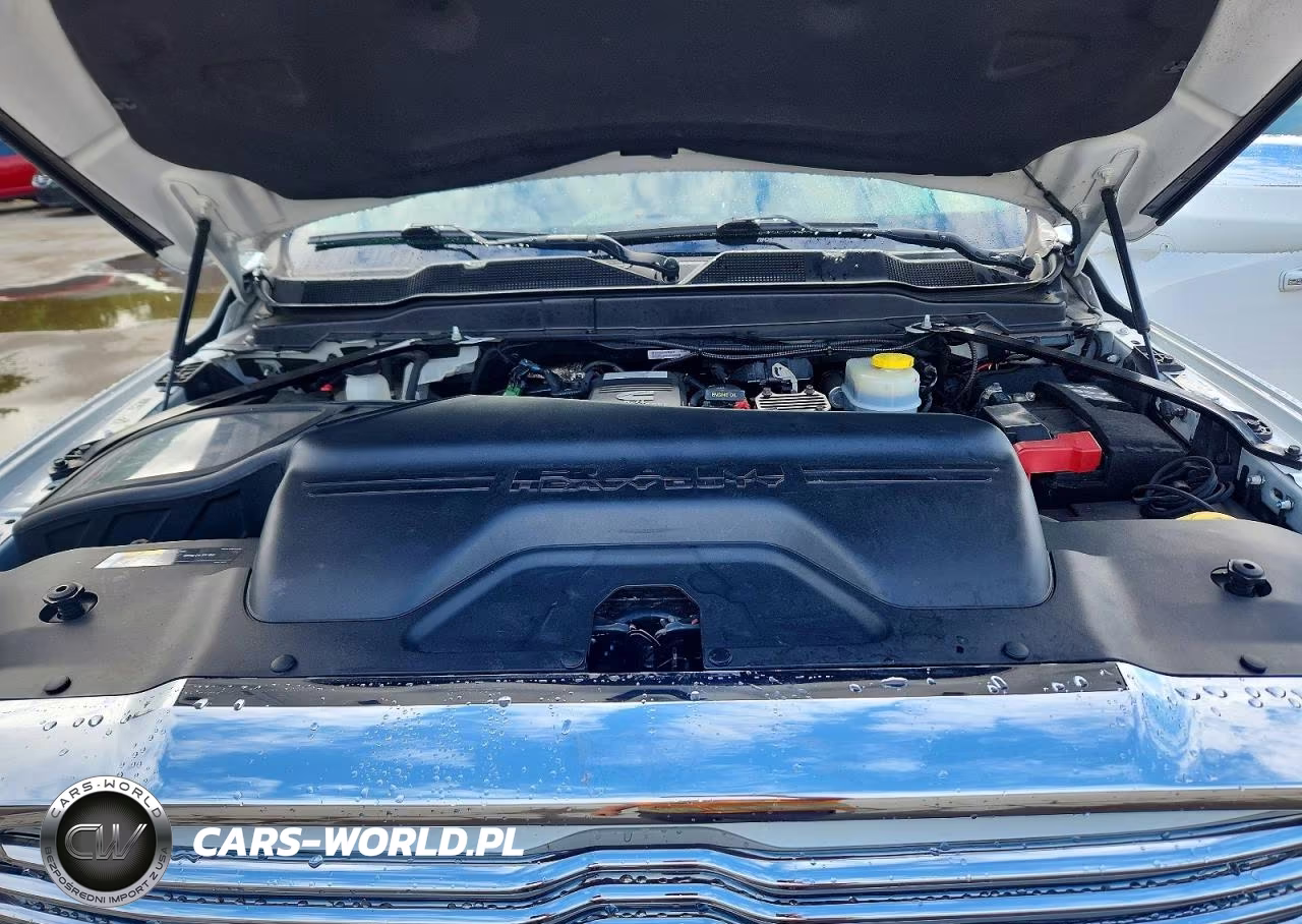 2020 Ram 2500 Laramie VIN:3C6UR5NL1LG198747 - 11
