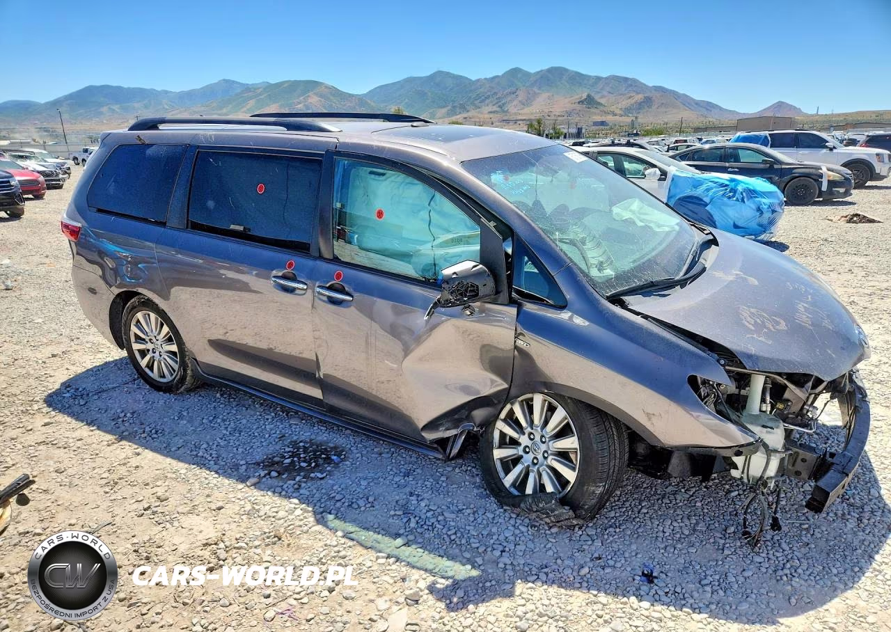 2017 Toyota Sienna Limited Premium 7-Passenger VIN:5TDDZ3DC3HS186929 - 4