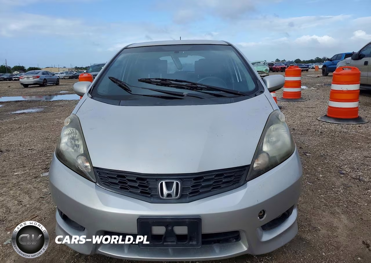 2012 Honda Fit Sport VIN:JHMGE8H51CC034772 - 5