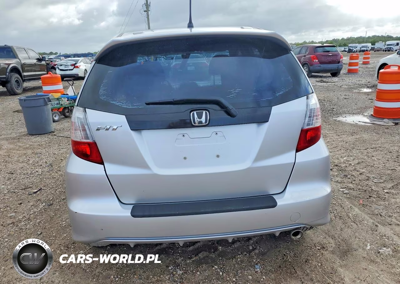 2012 Honda Fit Sport VIN:JHMGE8H51CC034772 - 6