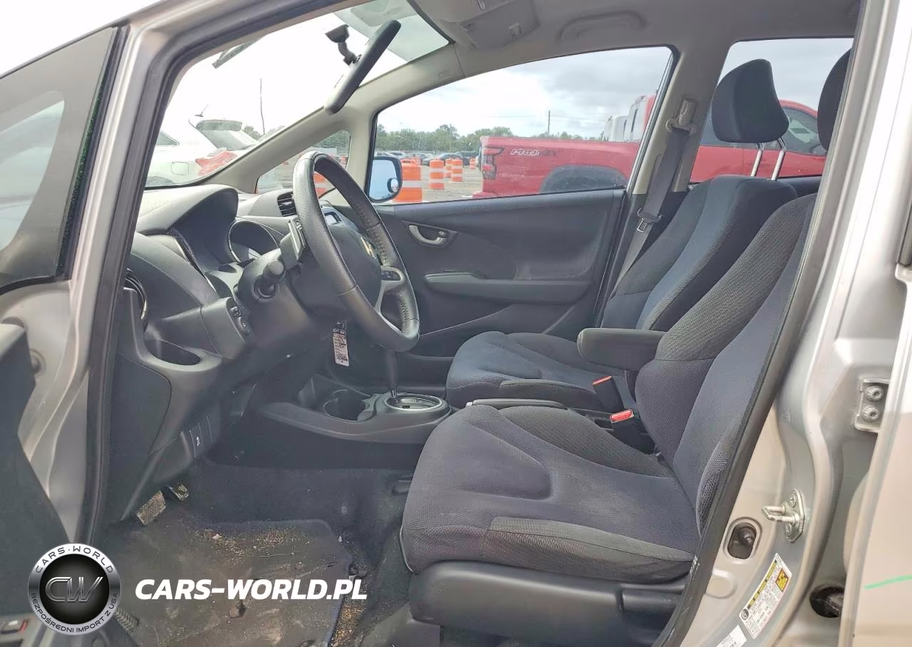 2012 Honda Fit Sport VIN:JHMGE8H51CC034772 - 7