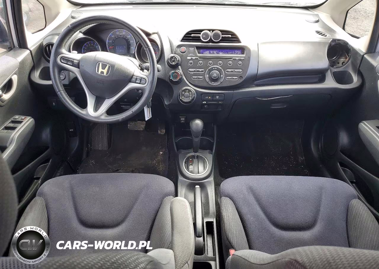 2012 Honda Fit Sport VIN:JHMGE8H51CC034772 - 8
