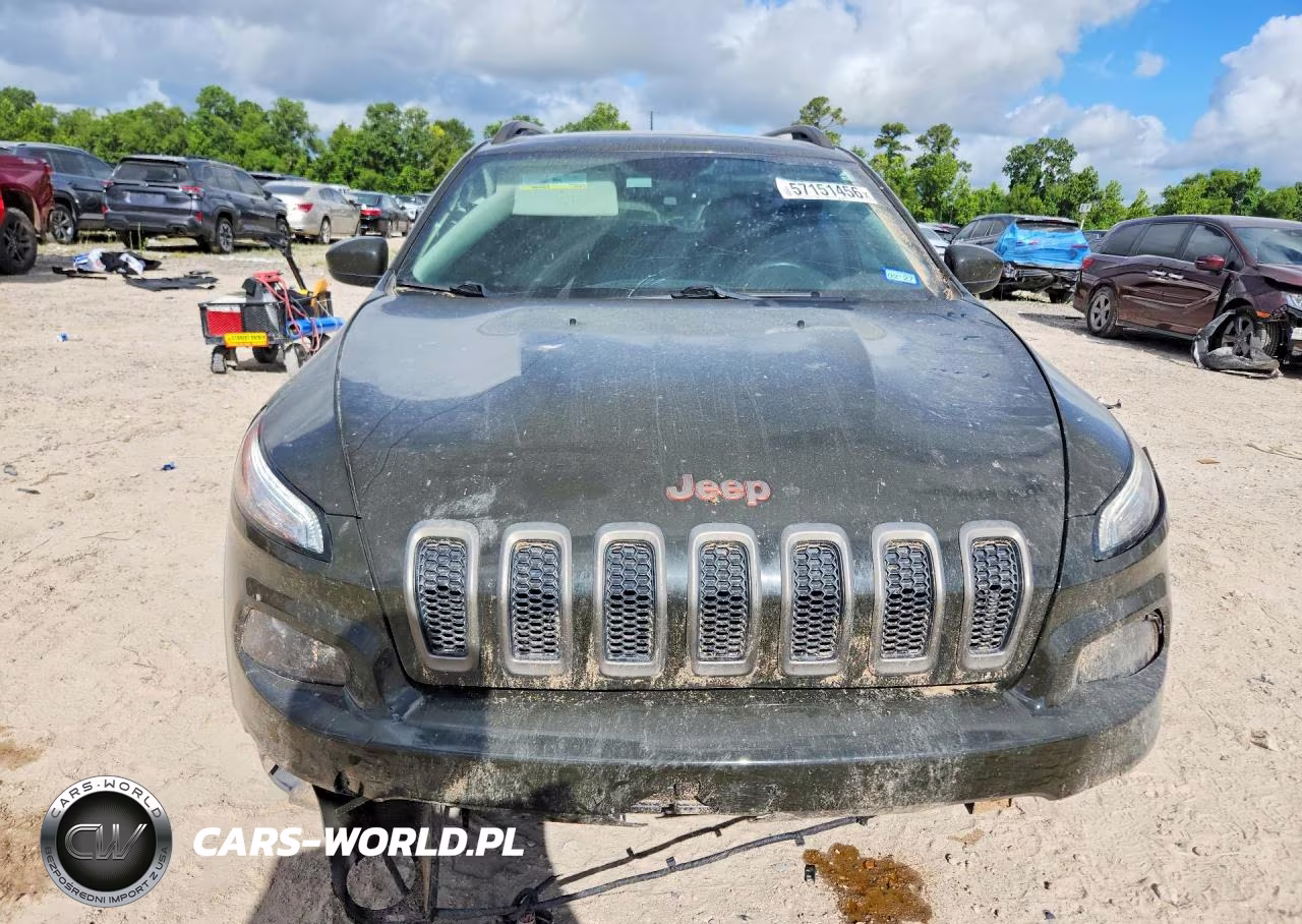 2016 Jeep Cherokee Latitude VIN:1C4PJLCB4GW346277 - 5
