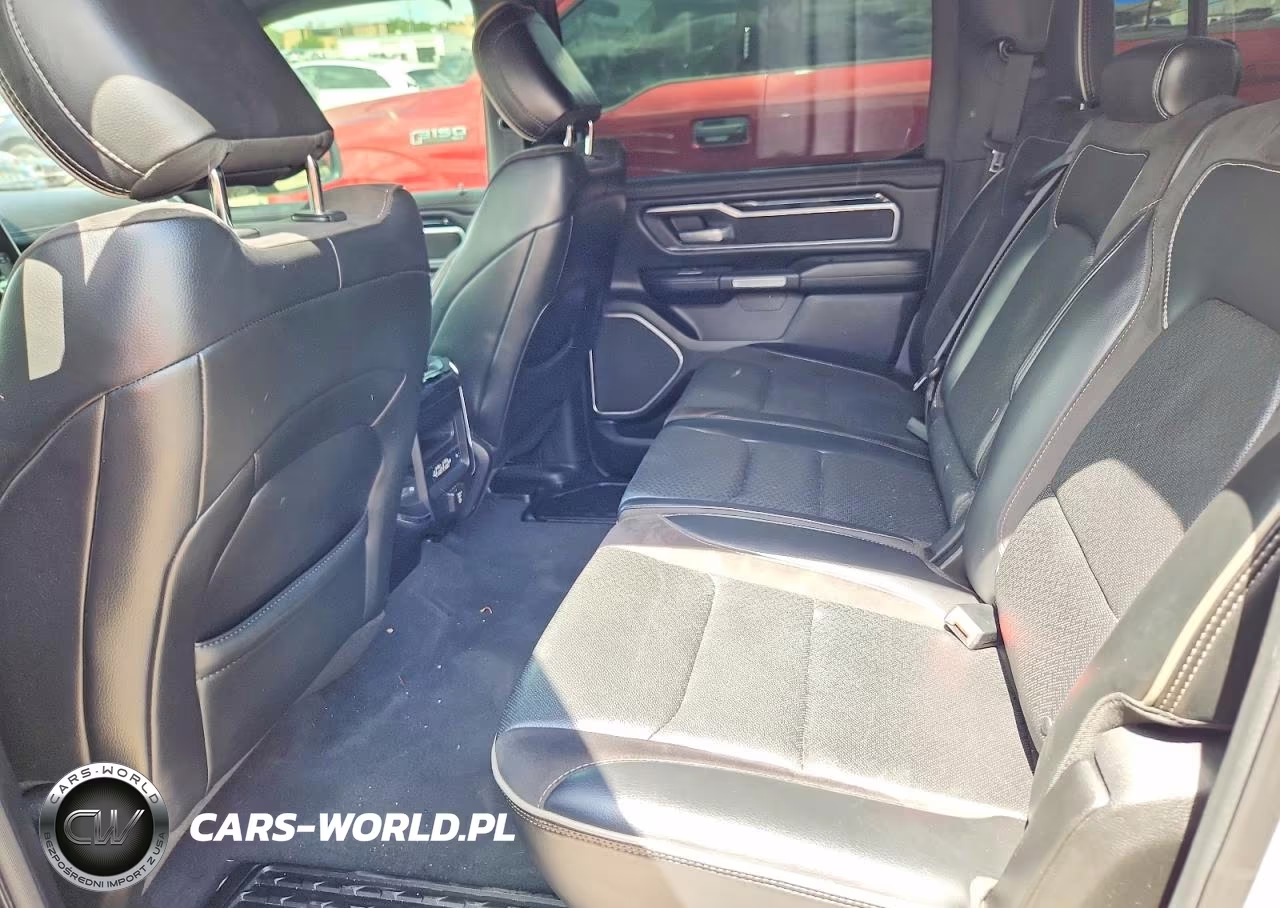 2019 Ram 1500 Laramie VIN:1C6SRFJT1KN671135 - 10