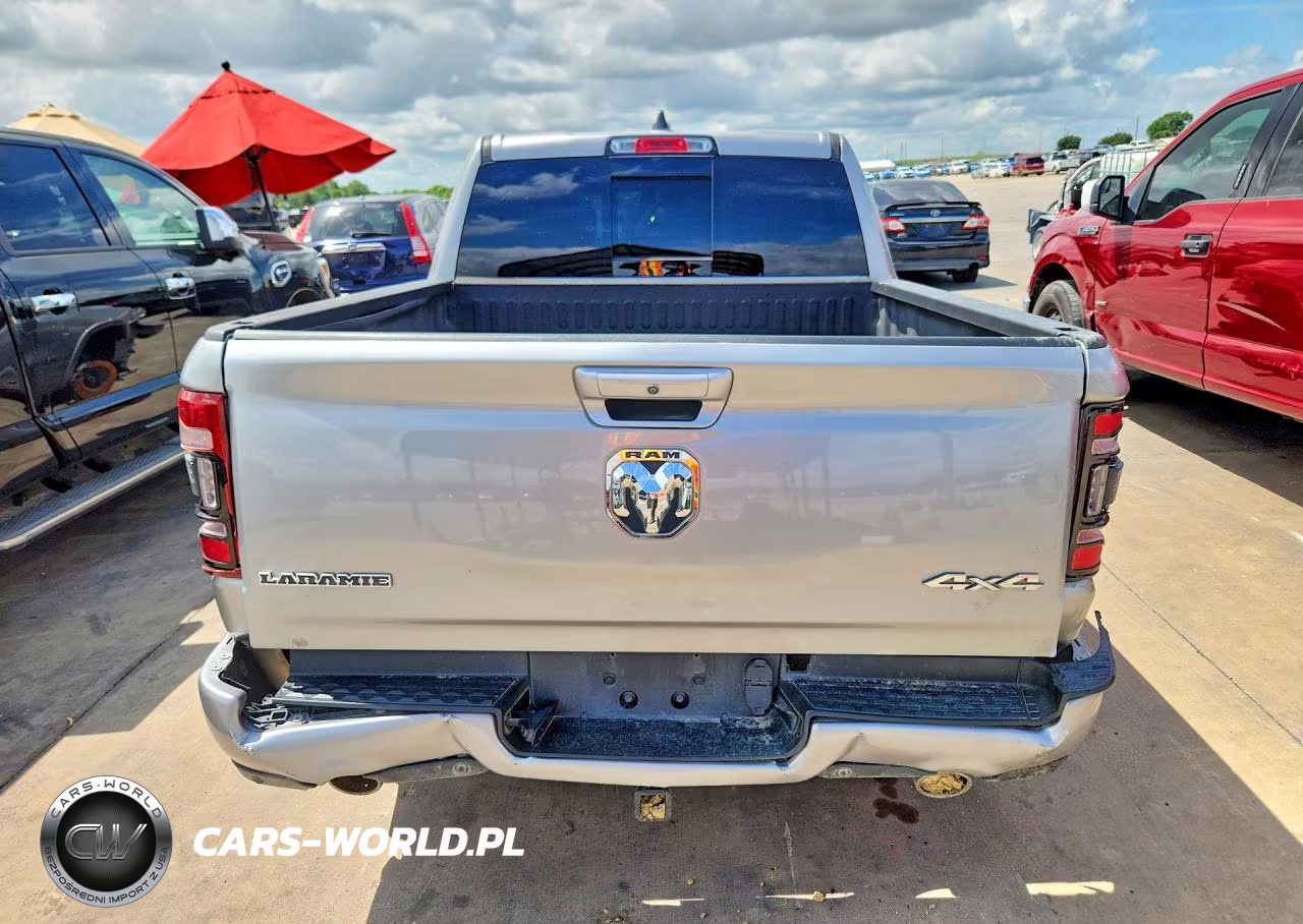 2019 Ram 1500 Laramie VIN:1C6SRFJT1KN671135 - 6