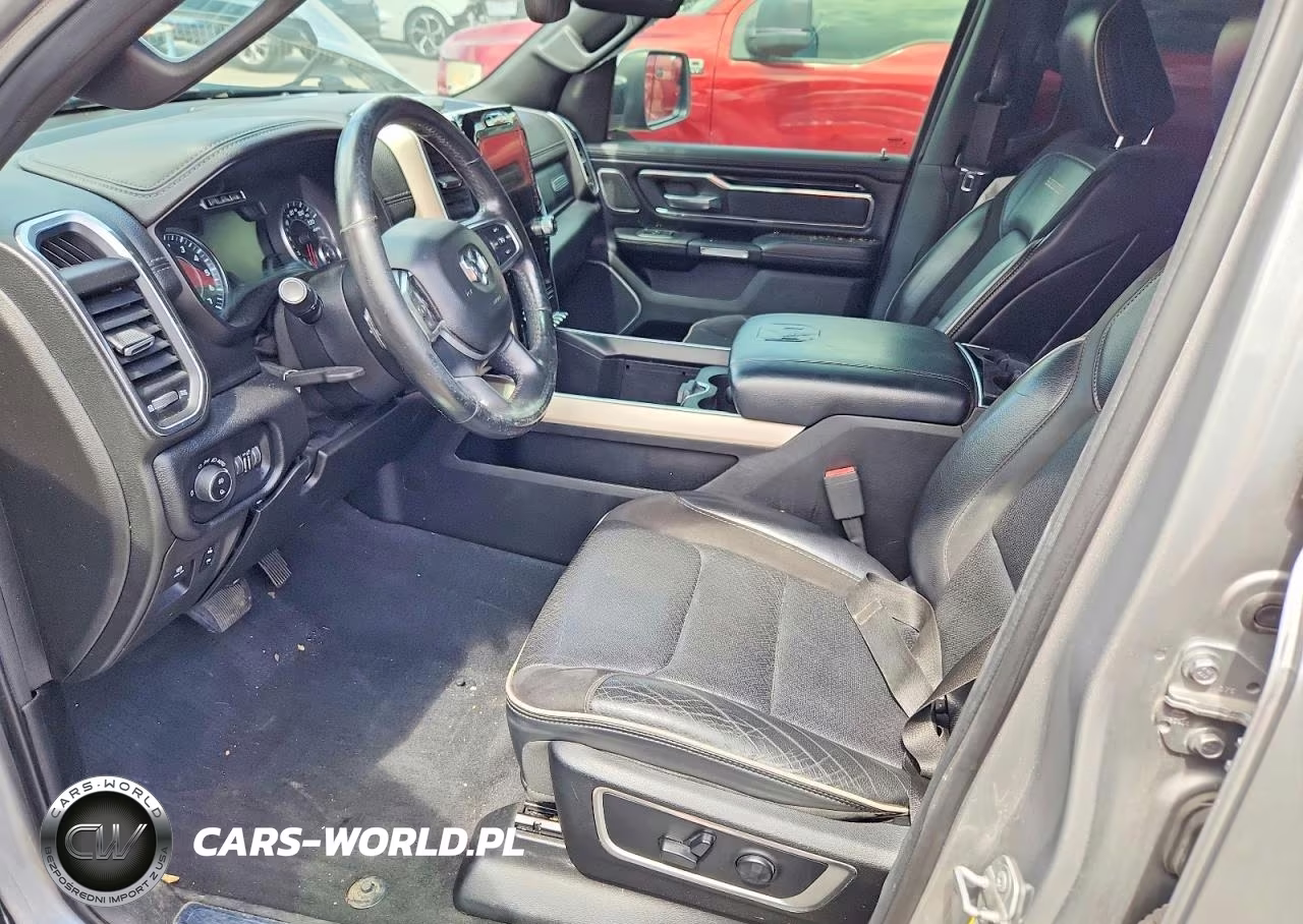2019 Ram 1500 Laramie VIN:1C6SRFJT1KN671135 - 7