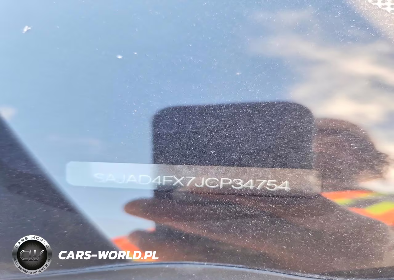 2018 Jaguar Xe Premium VIN:SAJAD4FX7JCP34754 - 12