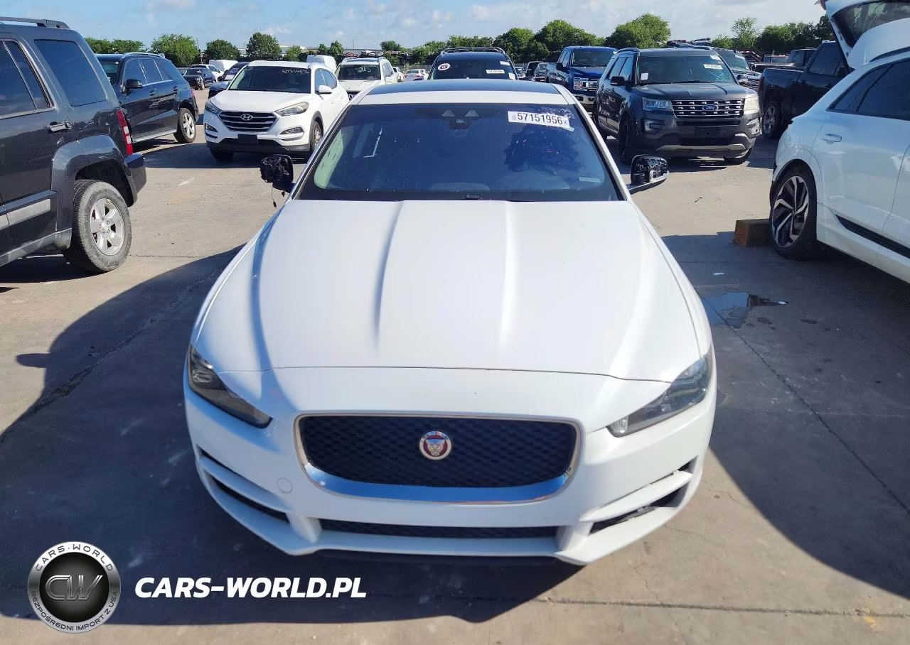 2018 Jaguar Xe Premium VIN:SAJAD4FX7JCP34754 - 5