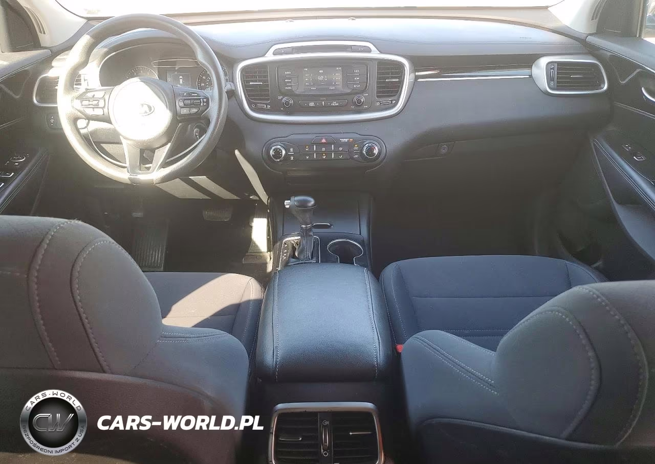 2018 Kia Sorento L VIN:5XYPG4A36JG424269 - 8