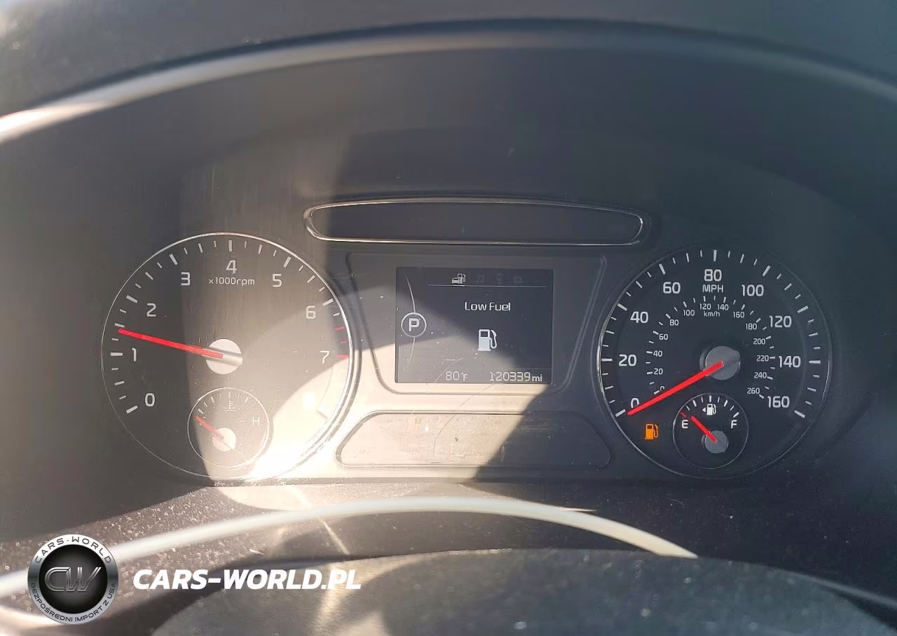 2018 Kia Sorento L VIN:5XYPG4A36JG424269 - 9