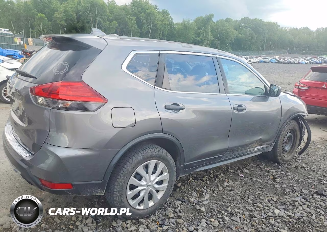 2017 Nissan Rogue S VIN:JN8AT2MT1HW381253 - 3