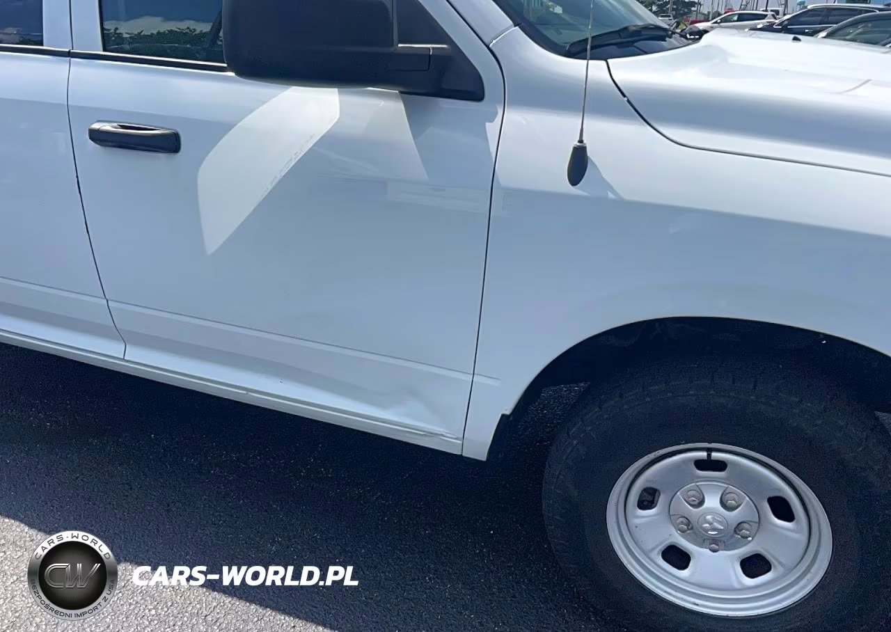 2022 Ram 1500 Classic Tradesman VIN:3C6RR7KT9NG382648 - 11