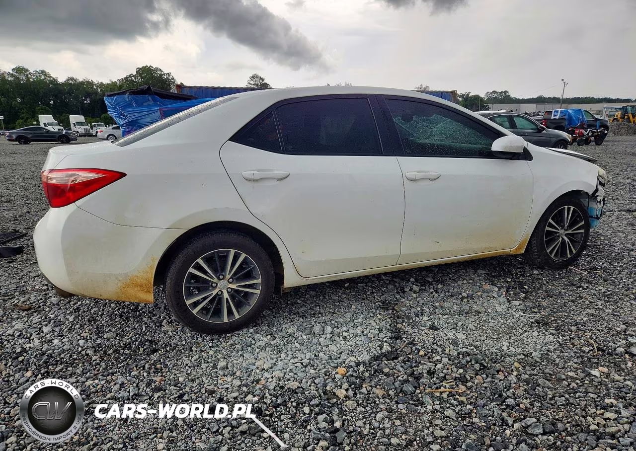 2019 Toyota Corolla Le VIN:5YFBURHE9KP923216 - 3