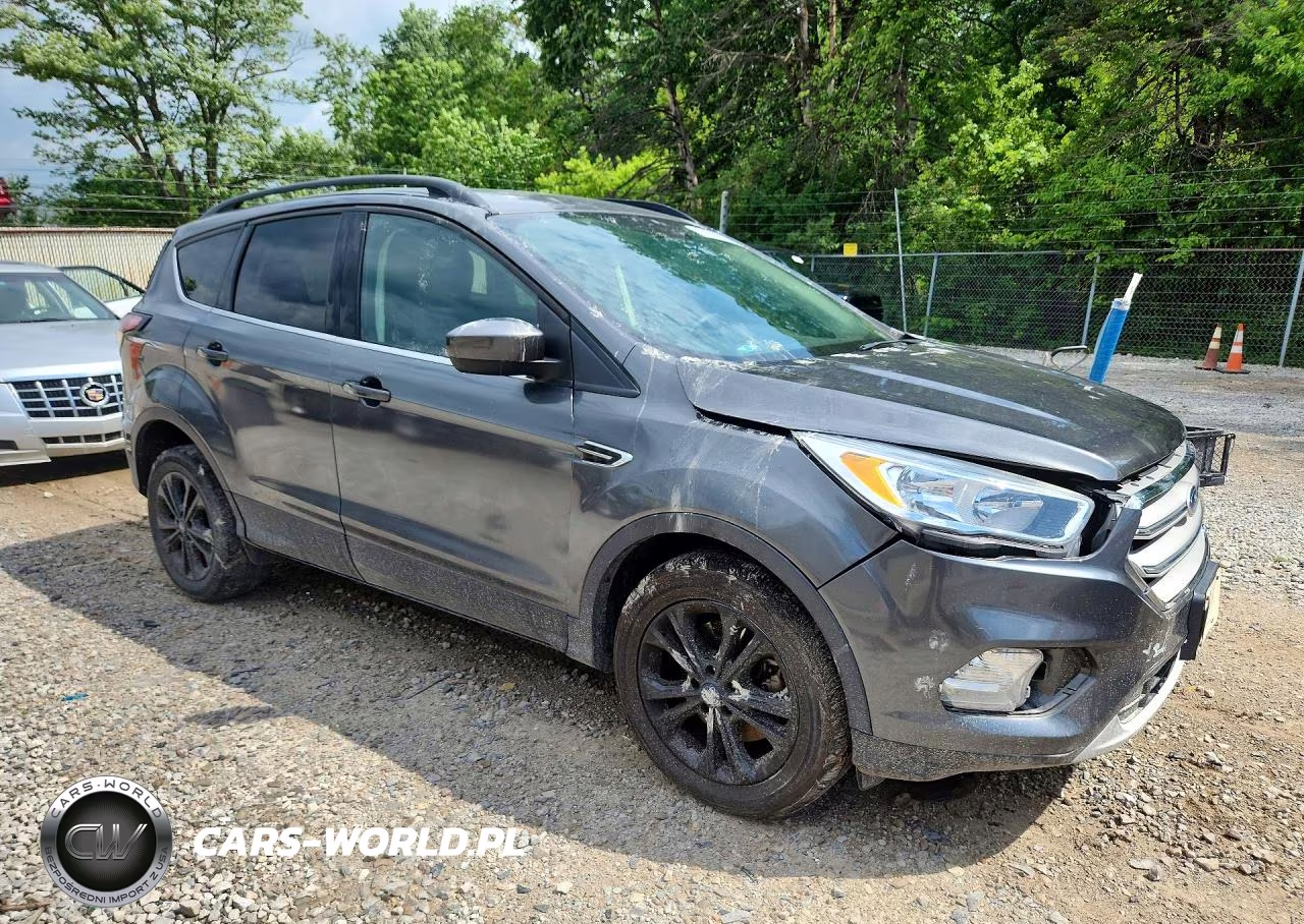 2018 Ford Escape Se VIN:1FMCU9GD3JUC24125 - 4