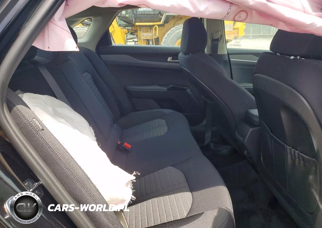 2026 Kia K5 Lxs VIN:KNAG24J76T5488158 - 10