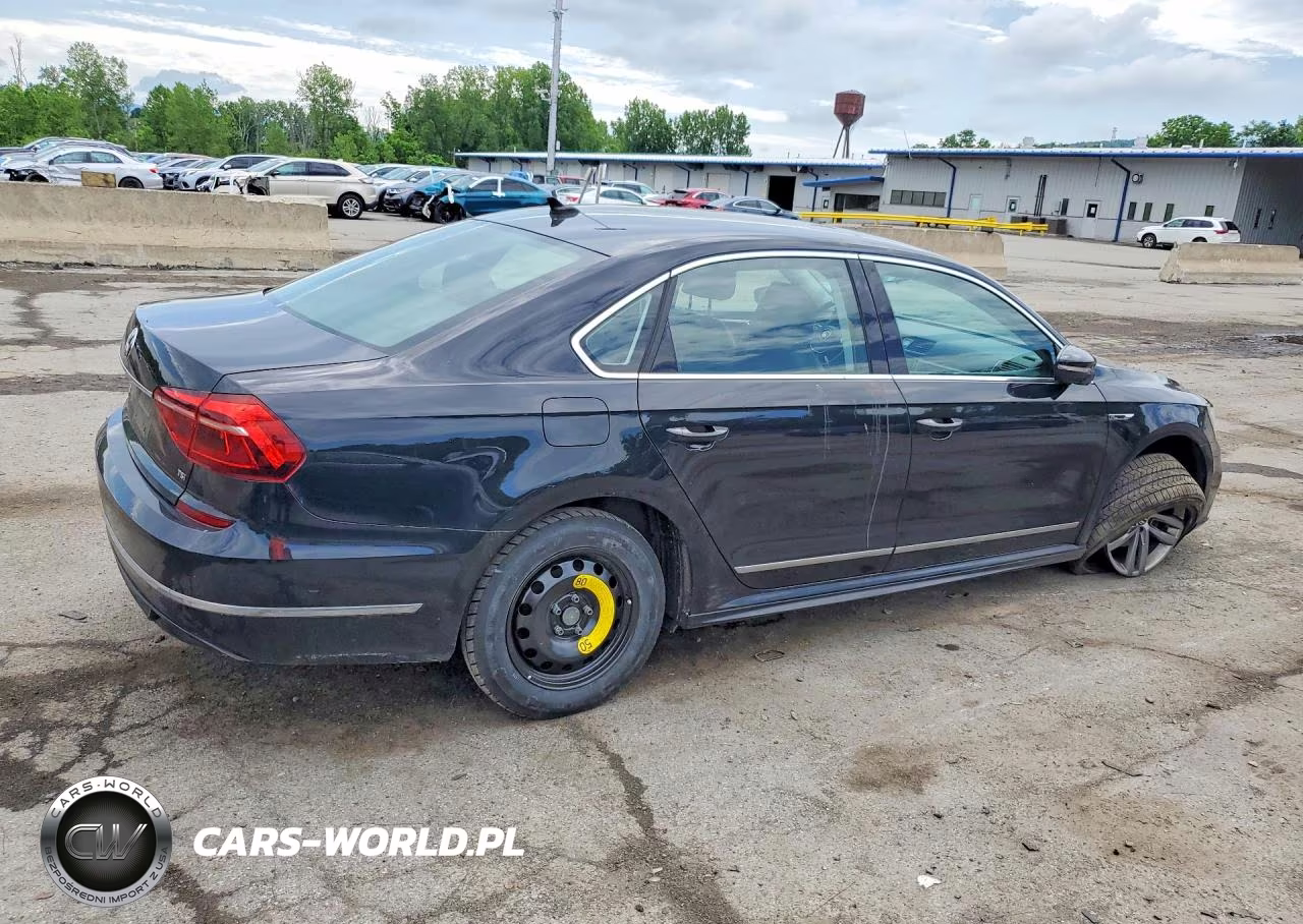 2017 Volkswagen Passat R-Line VIN:1VWDT7A37HC068927 - 3