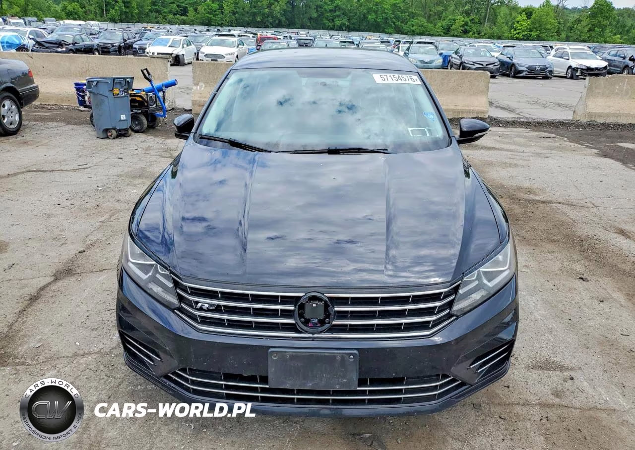 2017 Volkswagen Passat R-Line VIN:1VWDT7A37HC068927 - 5
