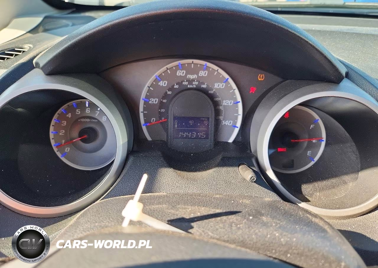 2011 Honda Fit Sport VIN:JHMGE8H63BC027815 - 9