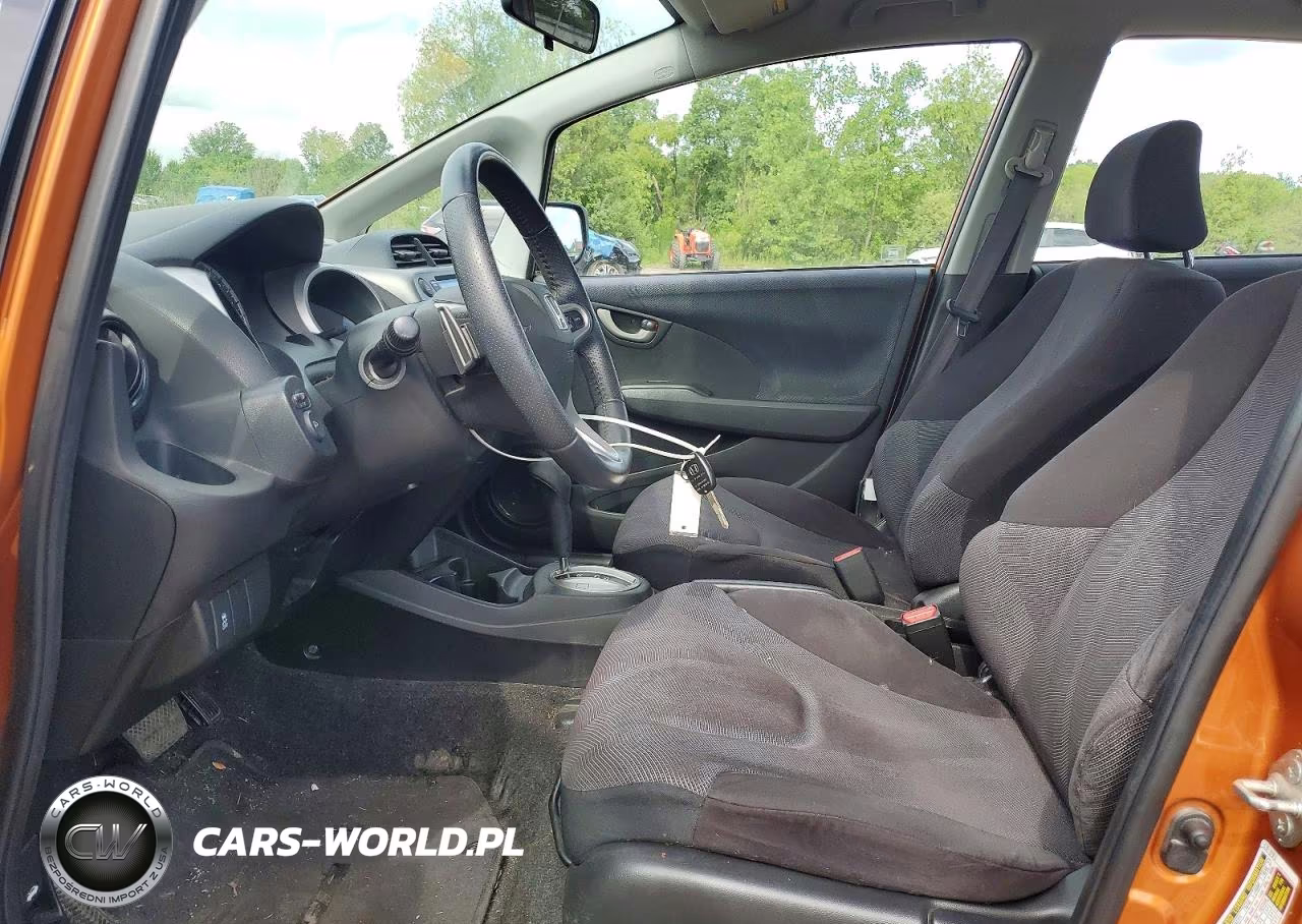 2011 Honda Fit Sport VIN:JHMGE8H57BC004982 - 7
