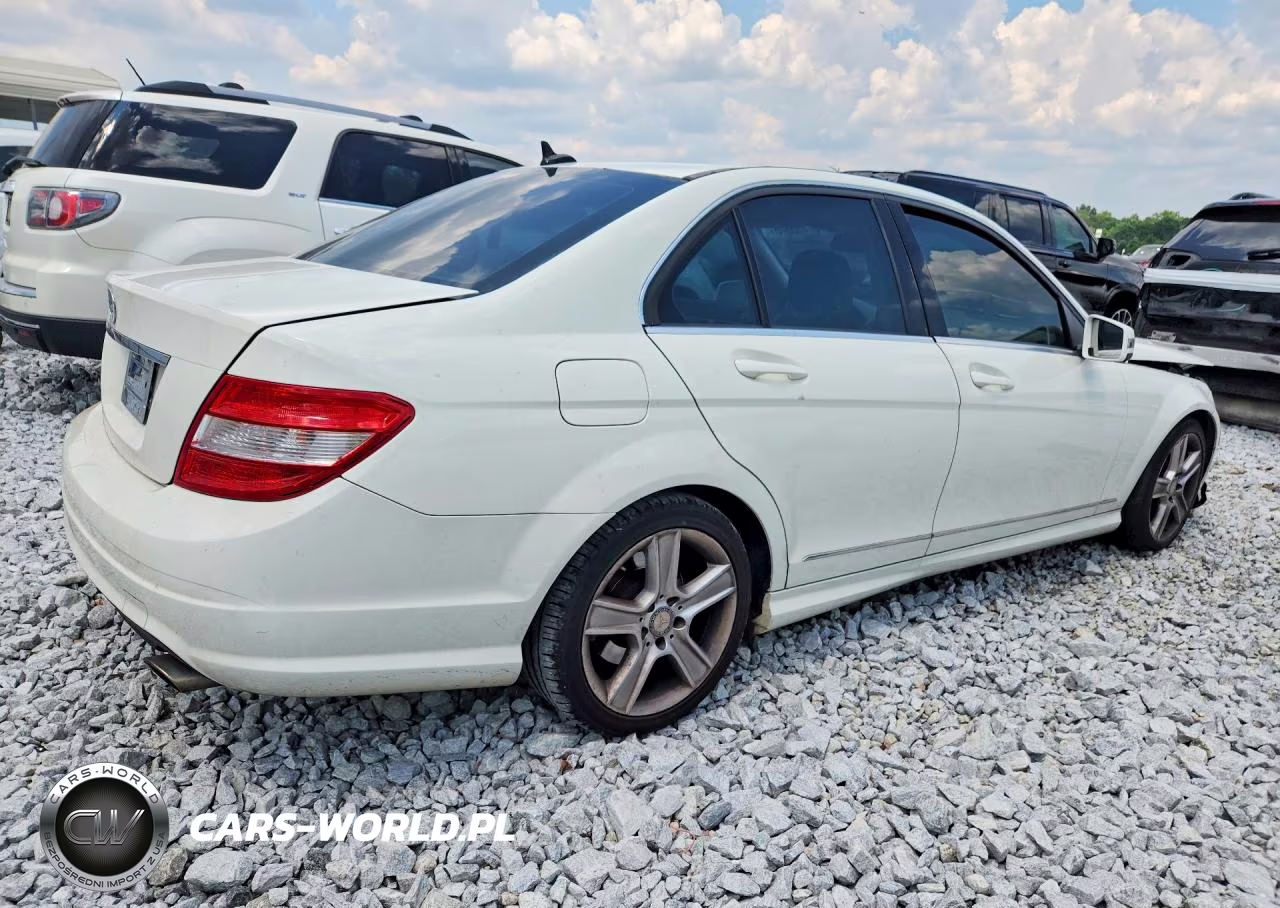 2011 Mercedes-Benz C VIN:WDDGF5EB9BR185531 - 3