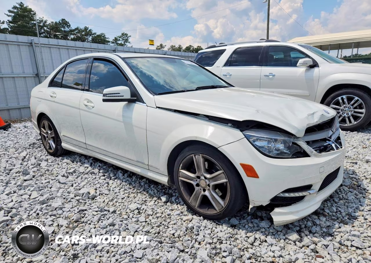 2011 Mercedes-Benz C VIN:WDDGF5EB9BR185531 - 4