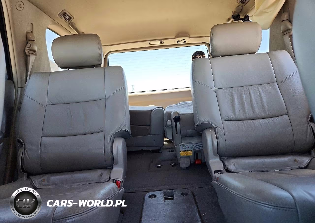 2005 Toyota Sequoia Limited VIN:5TDBT48A95S235442 - 10