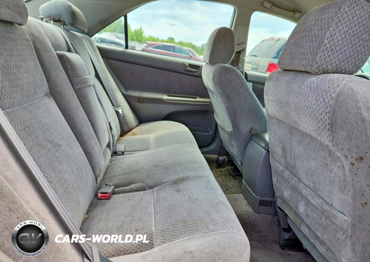 2002 Toyota Camry Le VIN:4T1BE32K02U114548 - 10