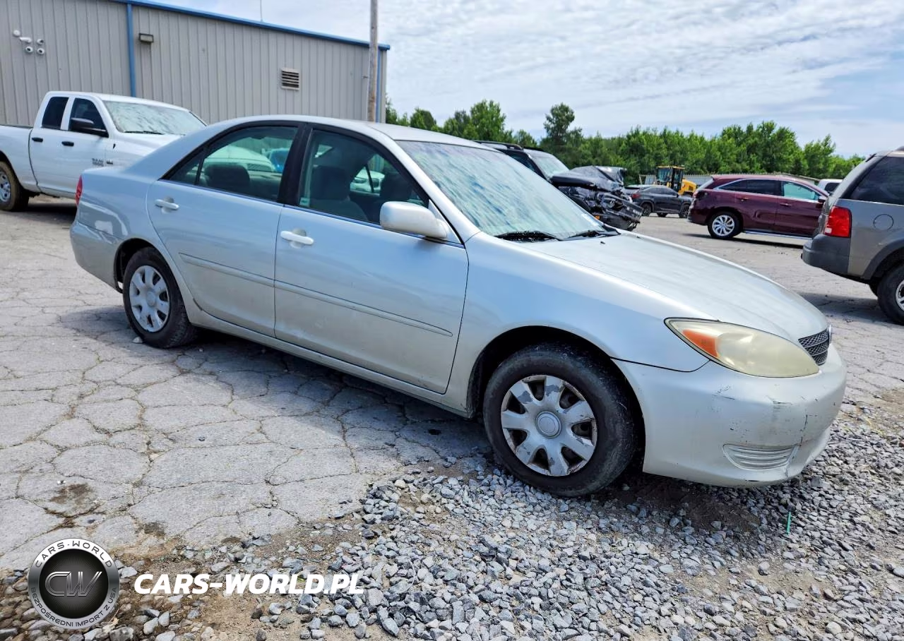 2002 Toyota Camry Le VIN:4T1BE32K02U114548 - 4