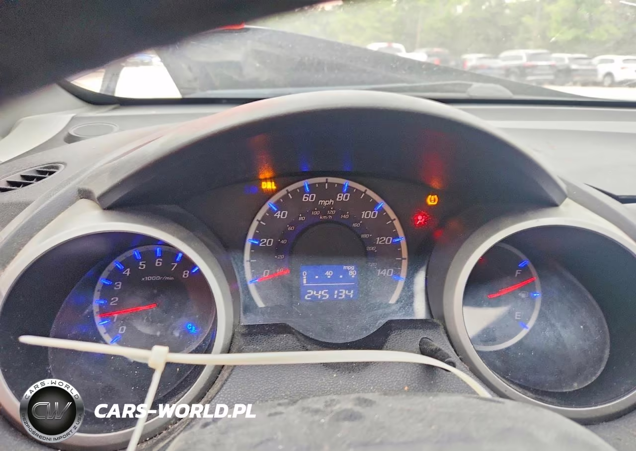 2010 Honda Fit Sport VIN:JHMGE8H41AC030807 - 9