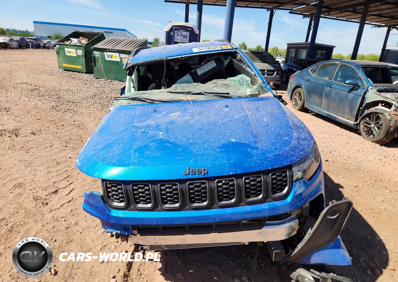 2025 Jeep Compass Latitude VIN:3C4NJDBN5ST558337 - 5