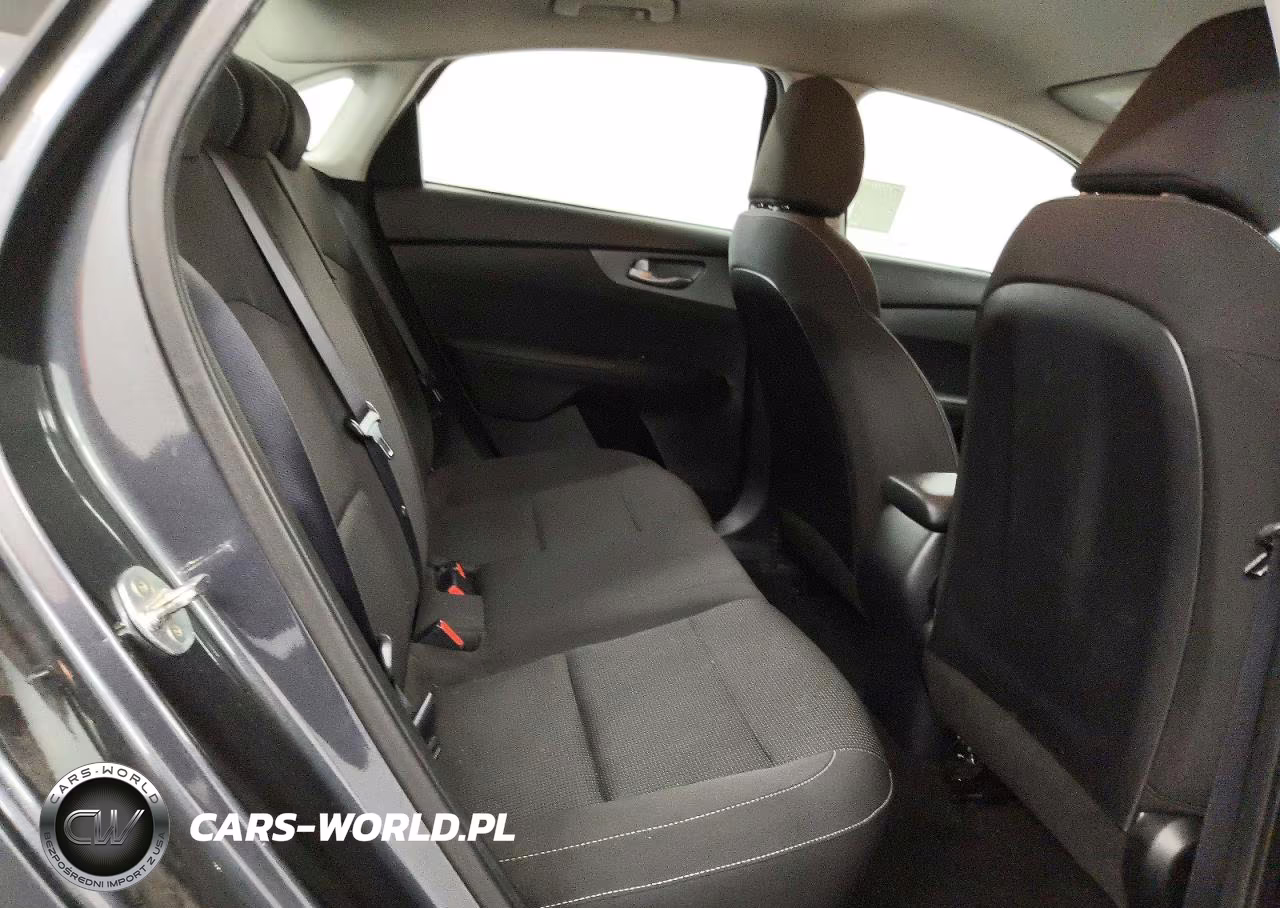 2020 Kia Forte Lxs VIN:3KPF24AD8LE175654 - 10