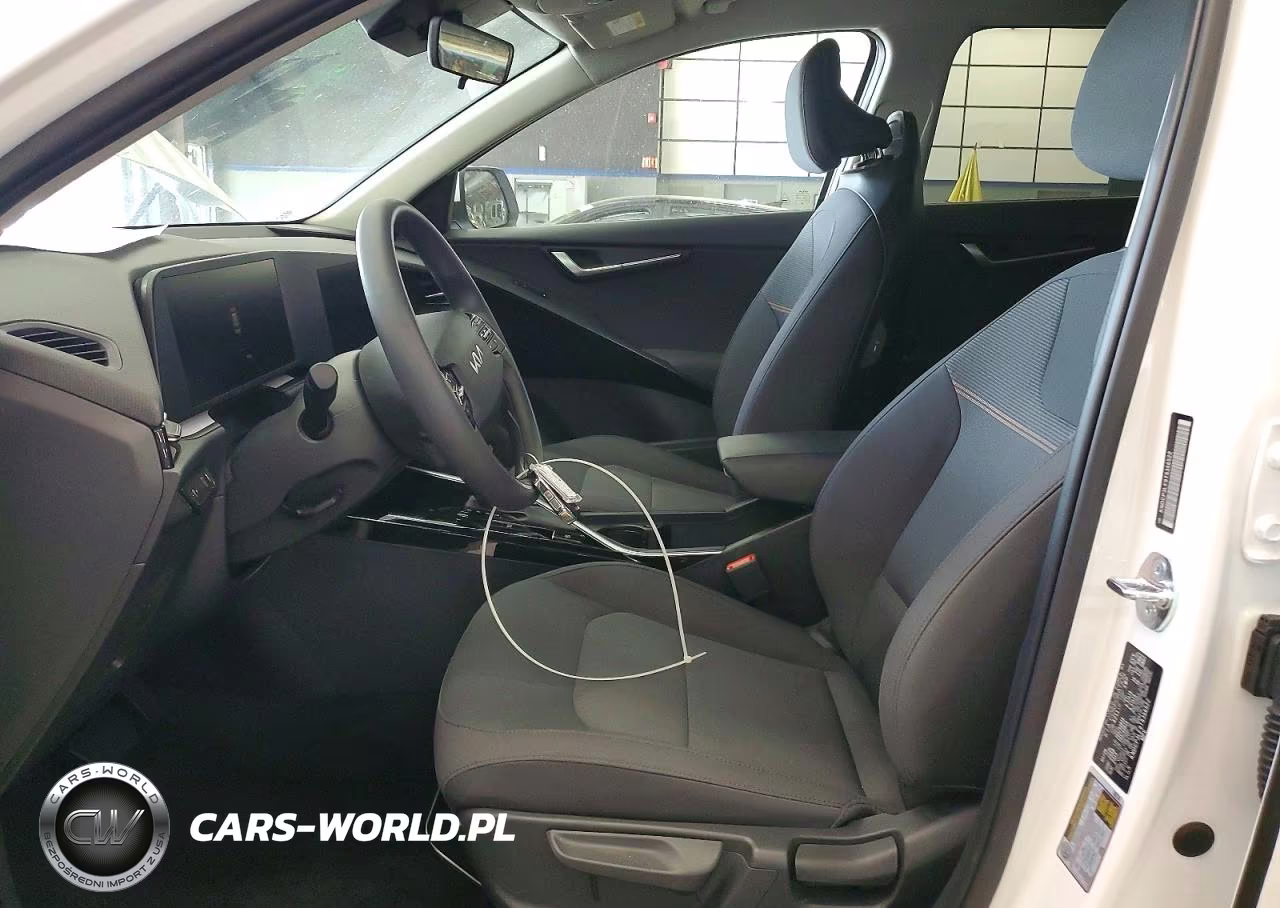 2026 Kia Niro Lx VIN:KNDCP3LE9T5356522 - 7