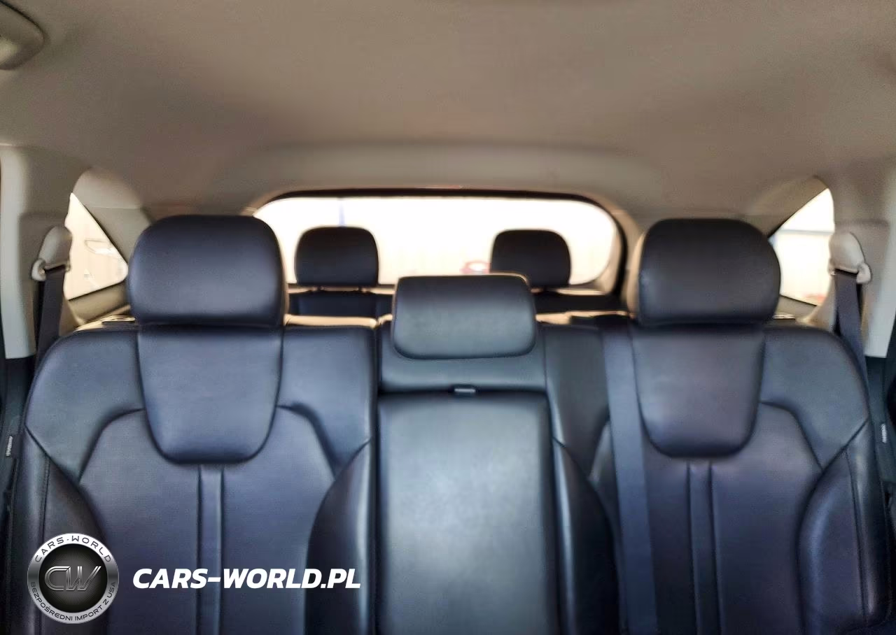 2024 Kia Sorento S VIN:5XYRL4JCXRG289880 - 10