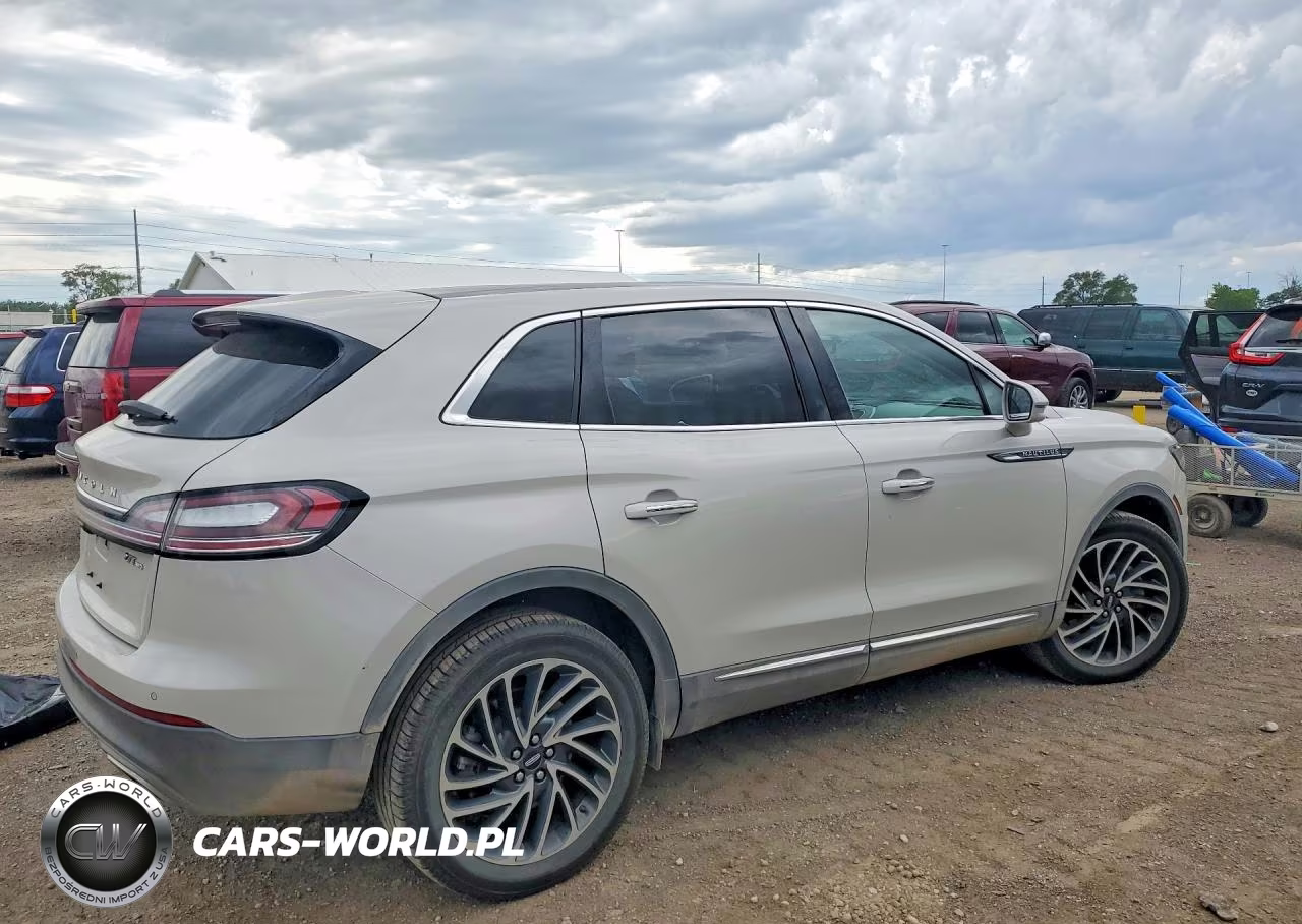 2019 Lincoln Nautilus Reserve VIN:2LMPJ8LP4KBL16375 - 3