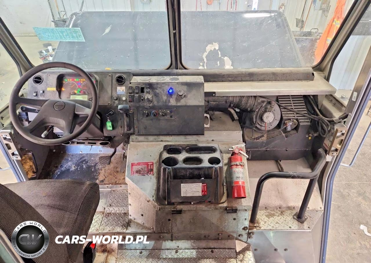 2020 Freightliner Mt45G Chassis Delivery Truck VIN:4UZAC2EA1LCLZ6821 - 8