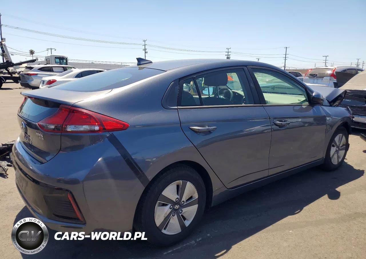 2017 Hyundai Ioniq Blue VIN:KMHC65LC2HU040126 - 3