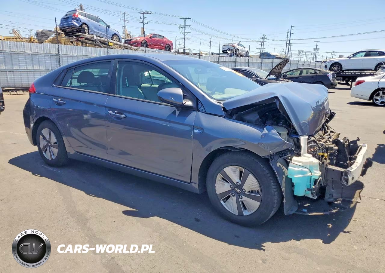2017 Hyundai Ioniq Blue VIN:KMHC65LC2HU040126 - 4