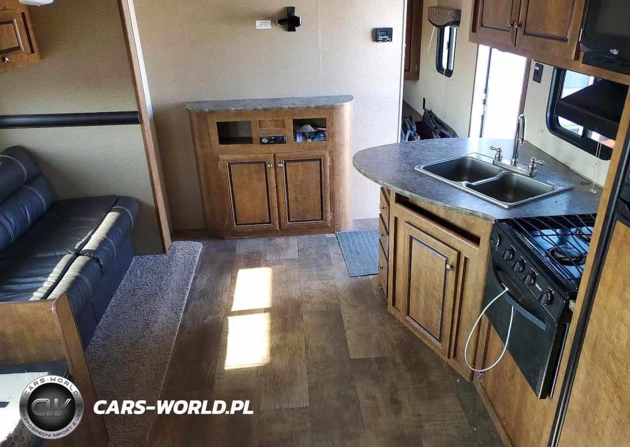 2017 Cross Roads Z-1 Camper VIN:4V0TC2725HJ010039 - 5