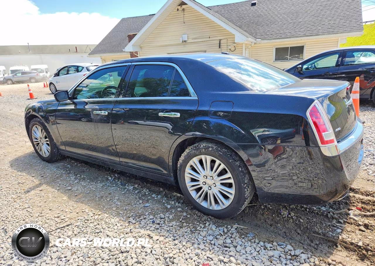 2014 Chrysler 300C VIN:2C3CCAKT1EH365764 - 2