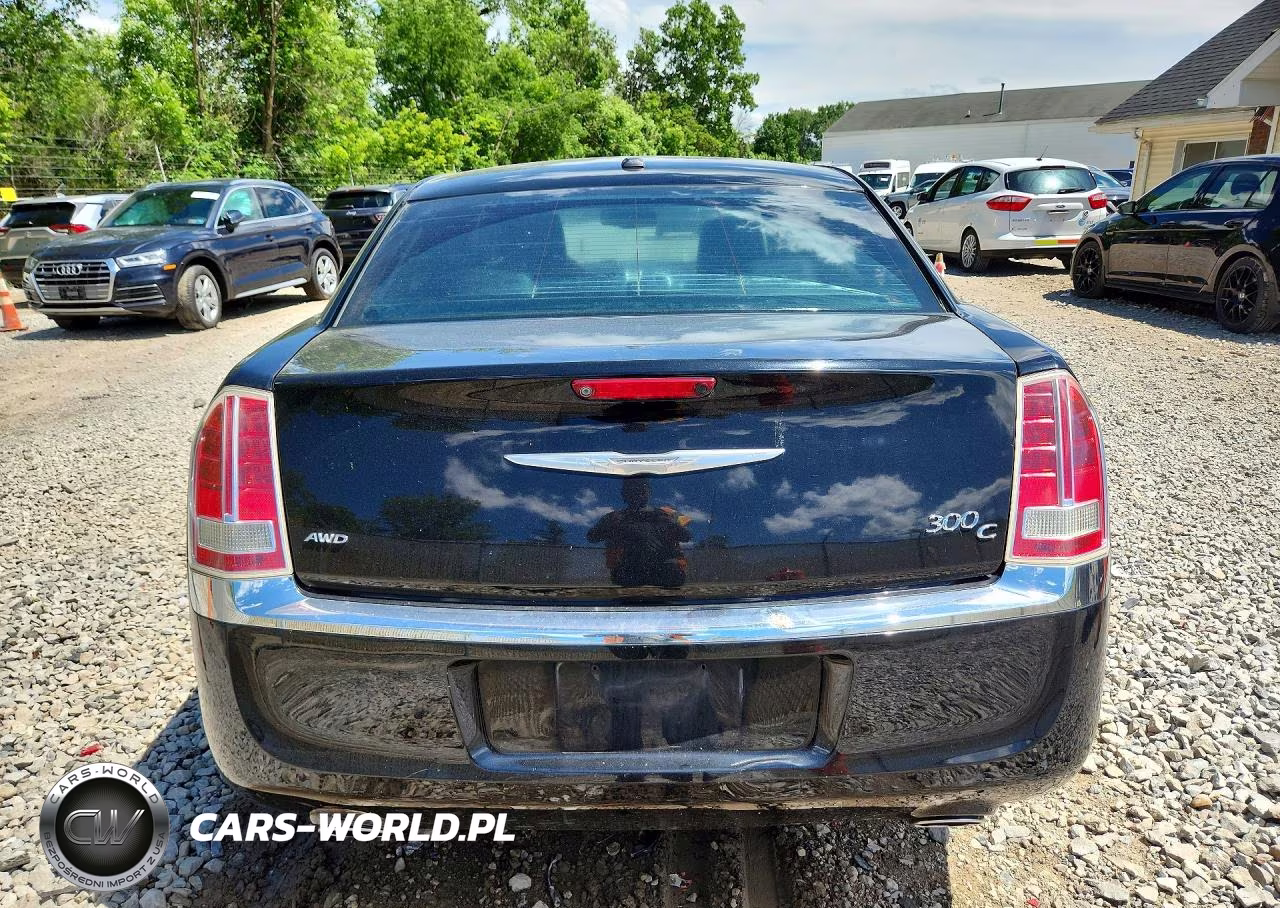 2014 Chrysler 300C VIN:2C3CCAKT1EH365764 - 6