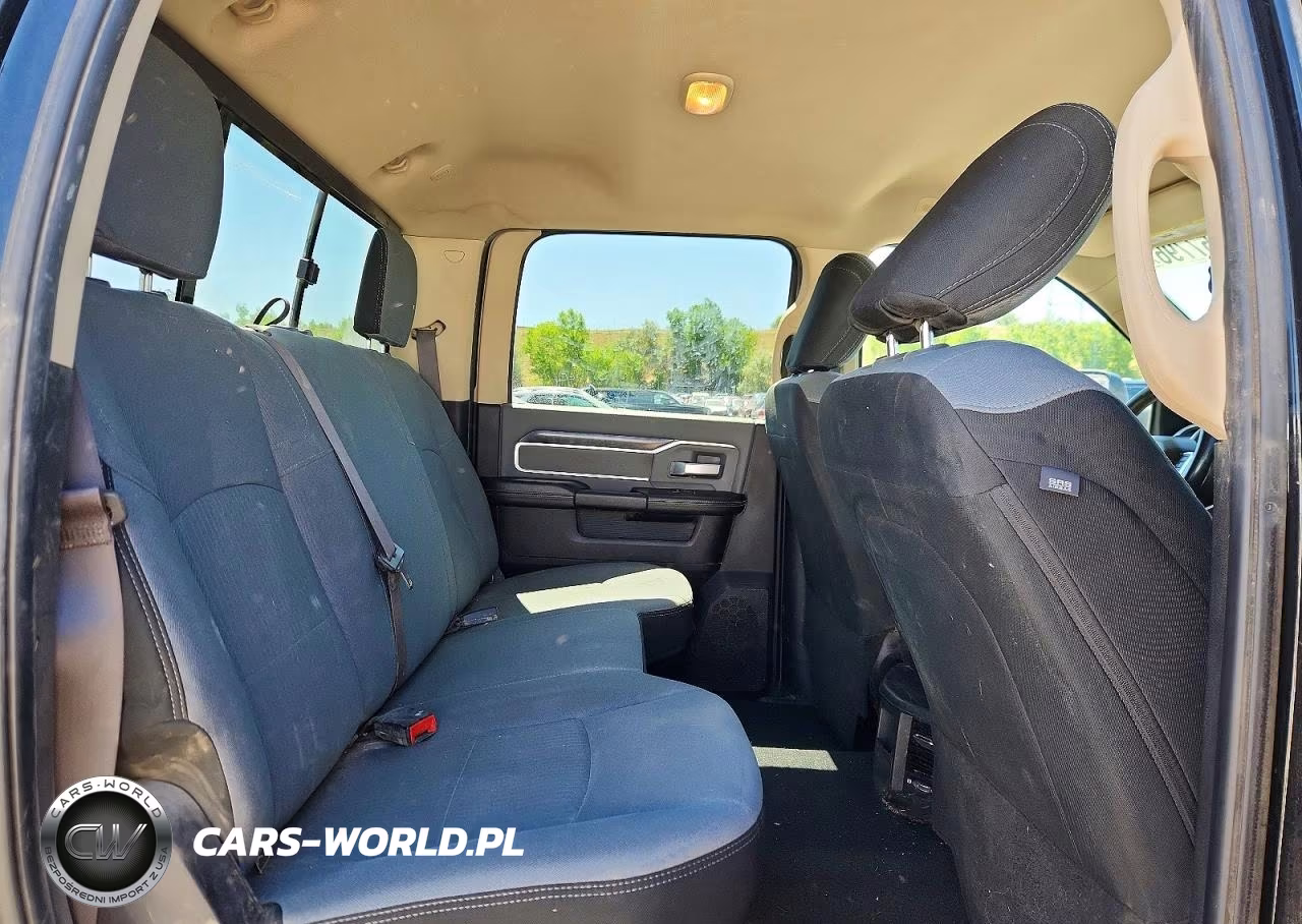 2019 Ram 2500 Big Horn VIN:3C6UR5DL9KG670645 - 10