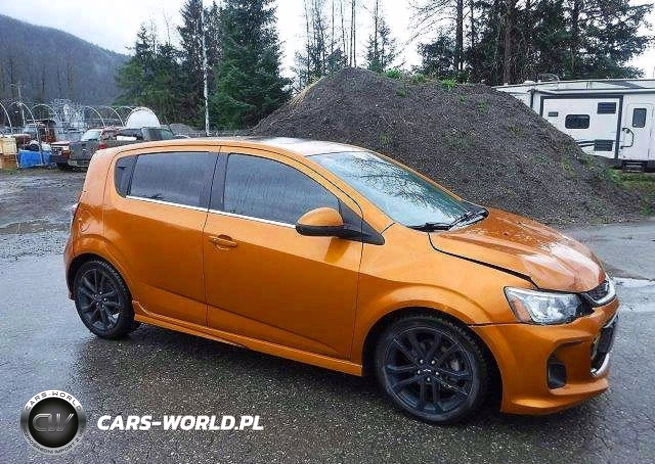 2018 Chevrolet Sonic Premier VIN:1G1JF6SB4J4107236 - 4